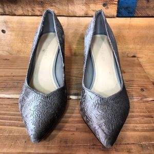 Marc fisher suede pump Sz 5.5 Gray